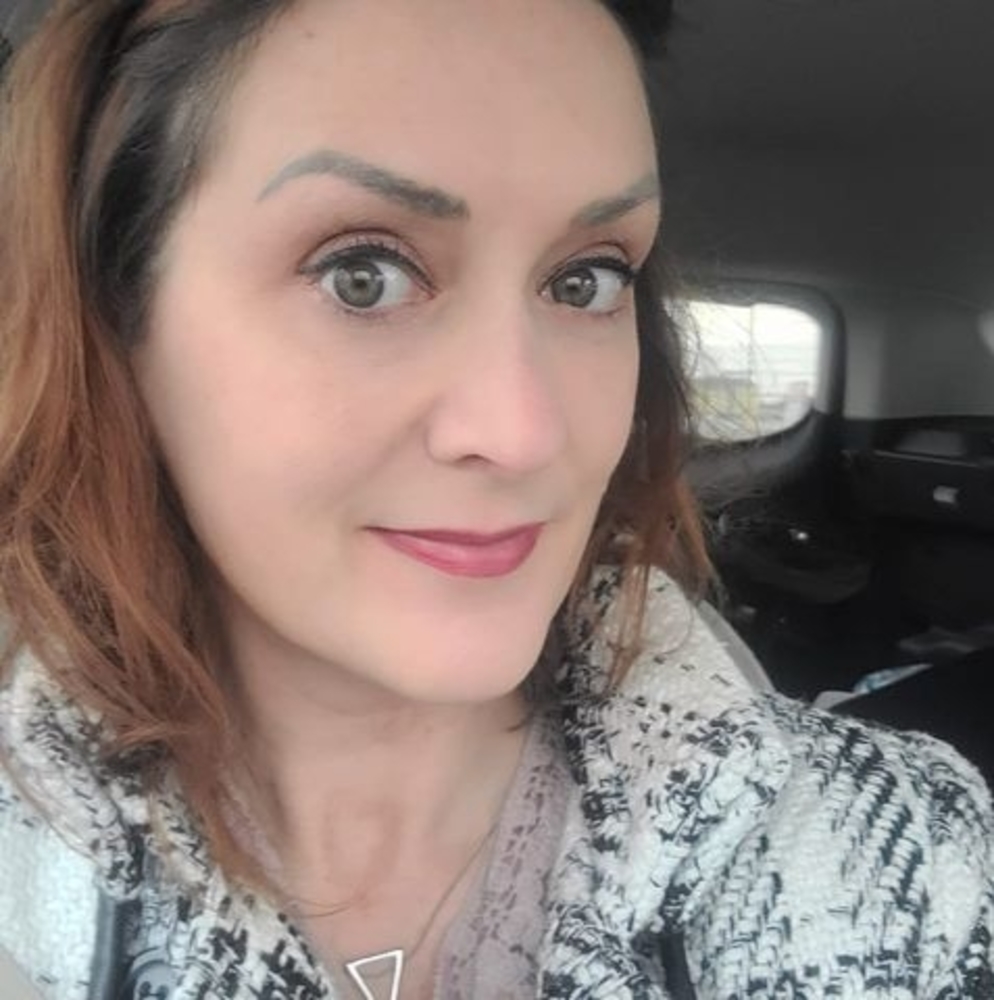 Meet your Posher, Angela